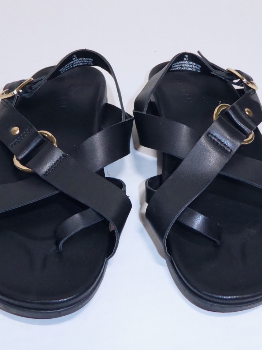 Black Old Navy Faux-Leather Strappy Toe Loop O Ring Sandals Gold Buckle 7.5